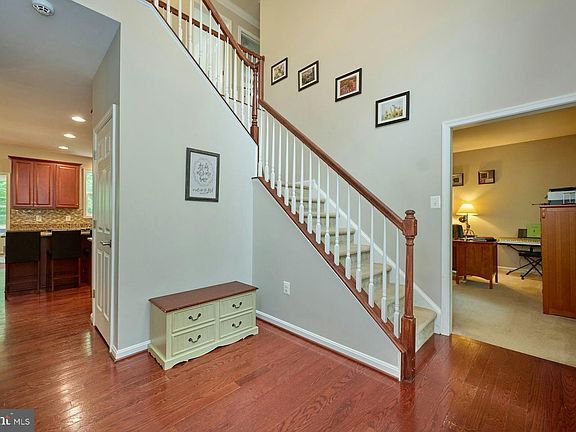 5th image of 275 Cropp Rd