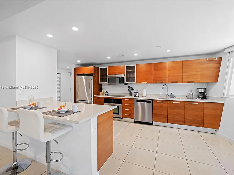 3250 NE 1st Ave #515 — Photo 4