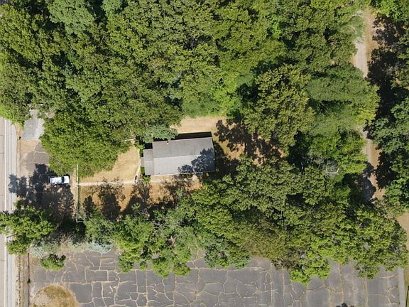 3rd image of 4462 W Dunes Hwy