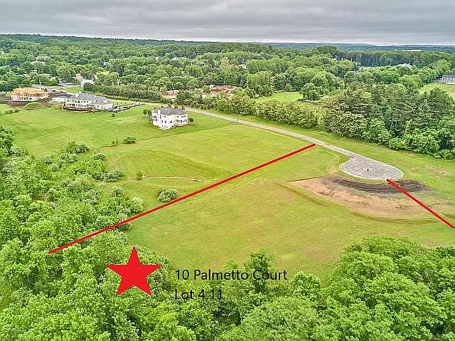 2nd image of 10 Palmetto Ct