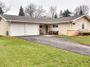 21W123 Kensington Rd, Lombard, IL 60148