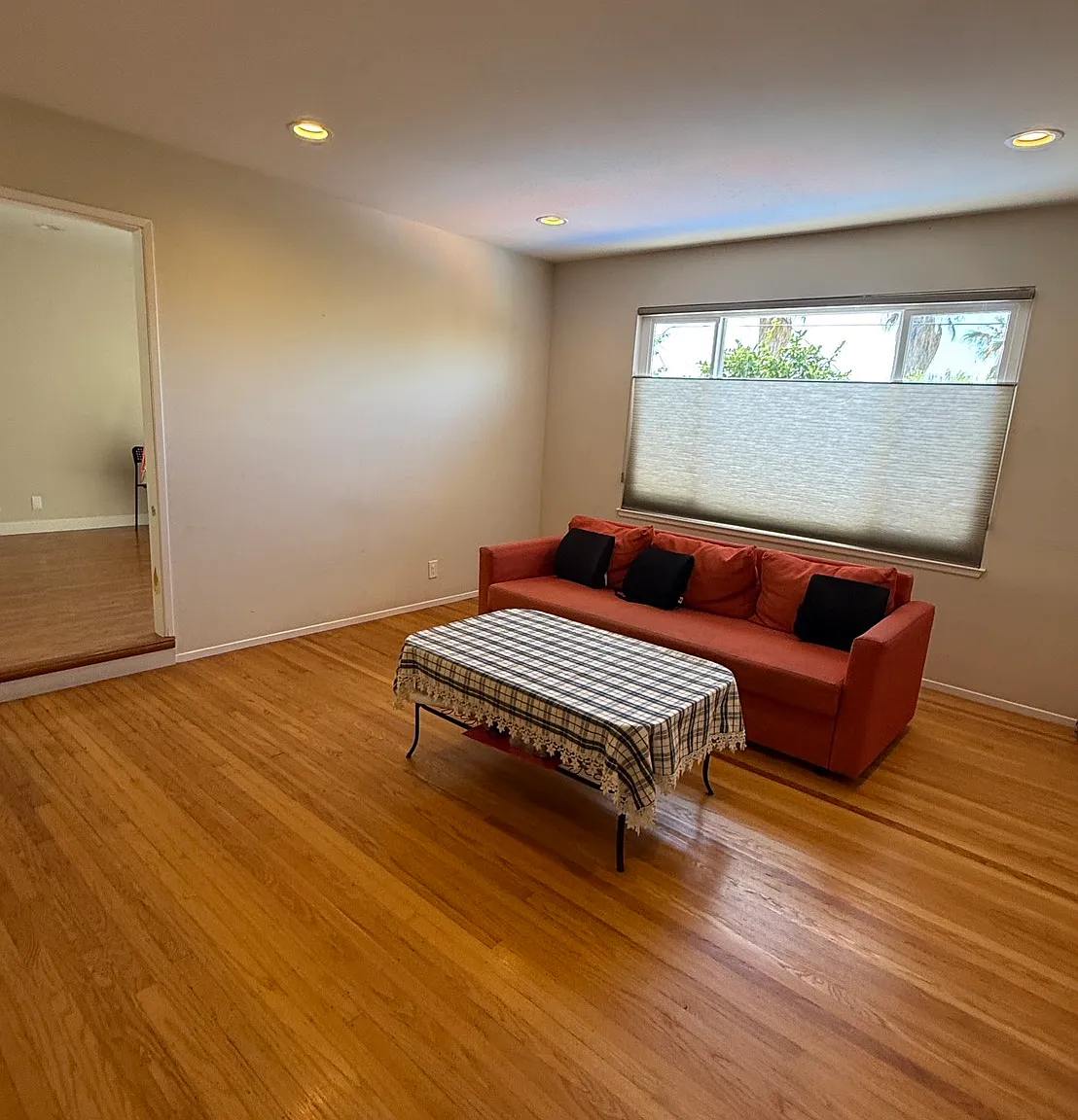 4 bed, 1574 sqft, $4,500 — Photo 1