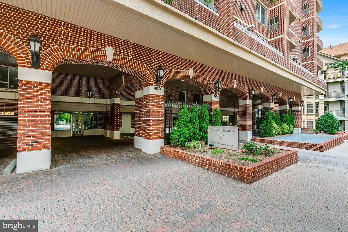 Building Photo - 1276 N Wayne St #1218