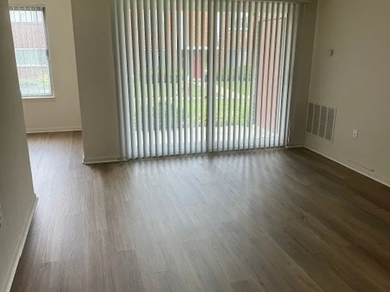 2132 Pennsylvania Ave — Photo 33