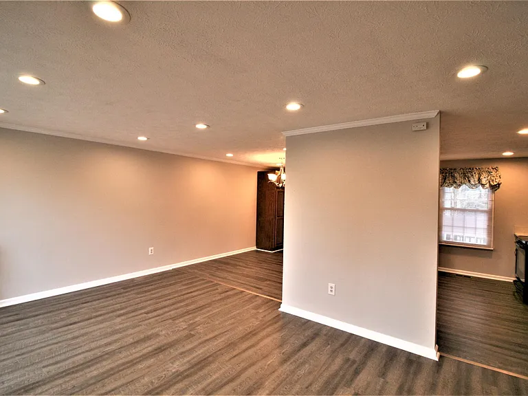 507 Smoketree Ct — Photo 4