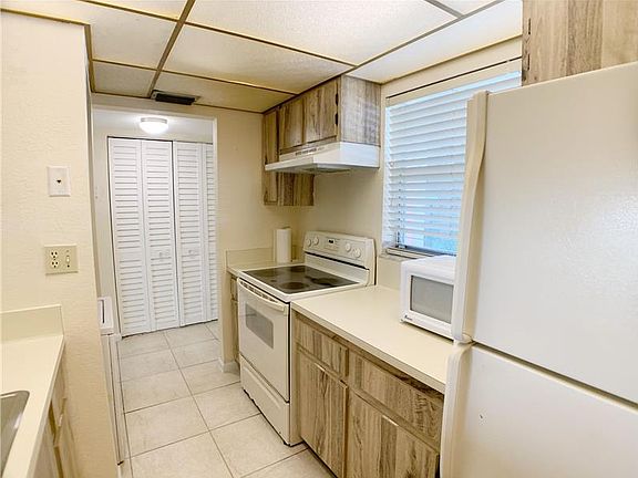 5th image of 3207 NW 103rd Ter #104-C
