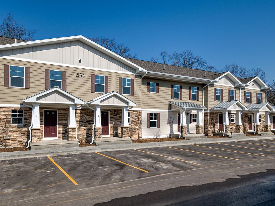 1st image of 1554 Simsbury St #3
