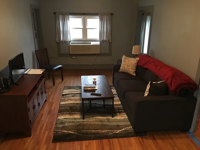 102 N 15th St #1 — Photo 2