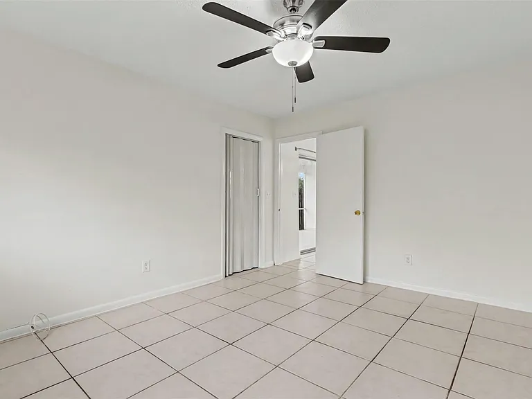 6821-6825 NW 11th Pl #6825 — Photo 29