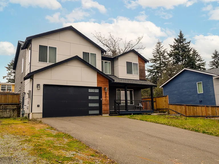 14431 32nd Ln S — Photo 2