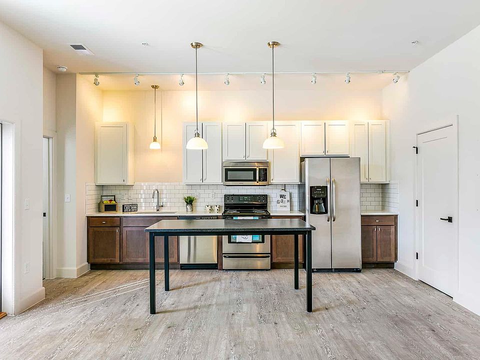 1st image of 1295 Chesapeake Ave #202