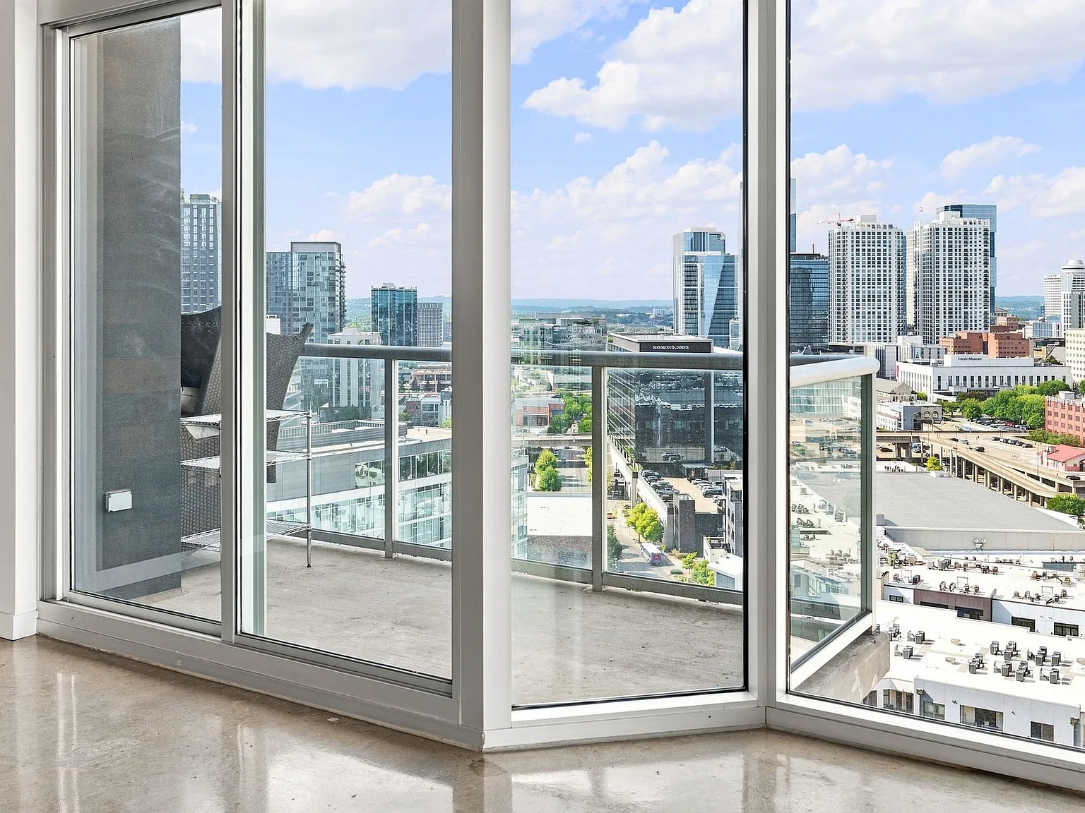 2 bed, 1298 sqft, $4,500 — Photo 3