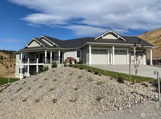 301 Burch Hollow Ln, Wenatchee, WA 98801