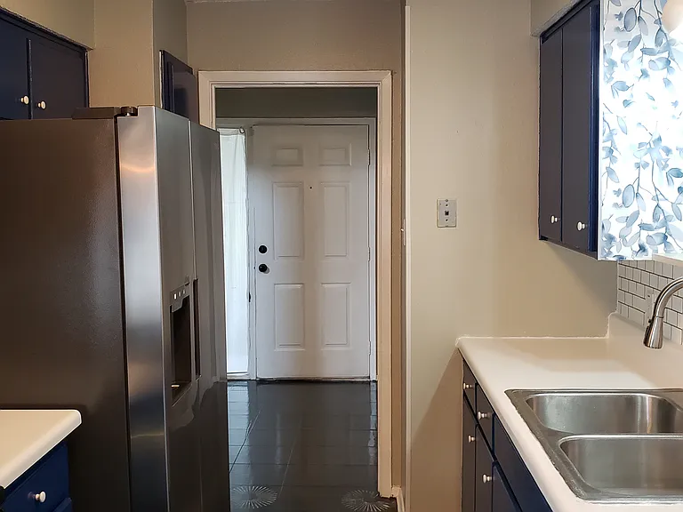 7663 Blue Carriage Ct — Photo 9