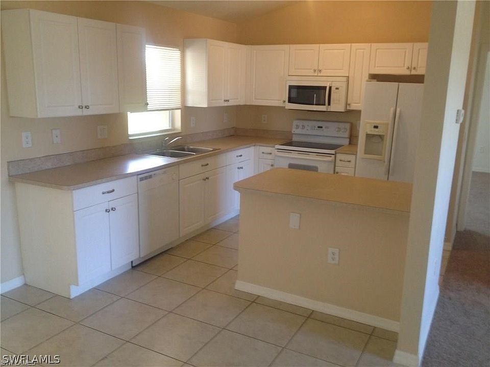 2nd image of 4205 27th St SW