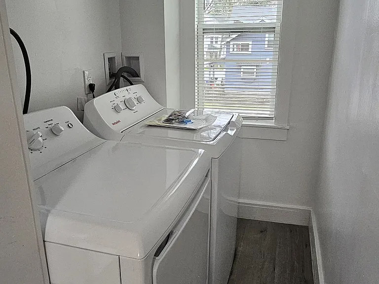 11-15 Fairmount St #2 — Photo 9