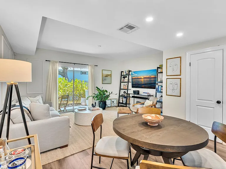 1801 NE 15th Ave #1801 — Photo 8