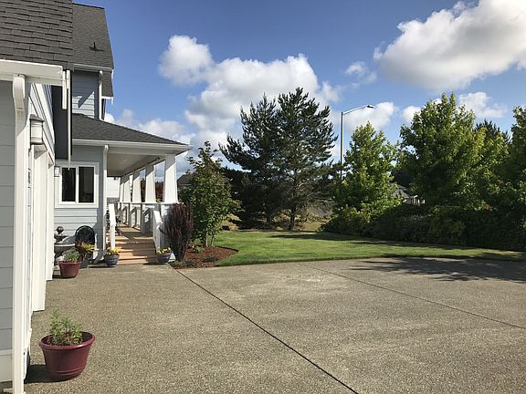 3rd image of 1515 Harborview Dr