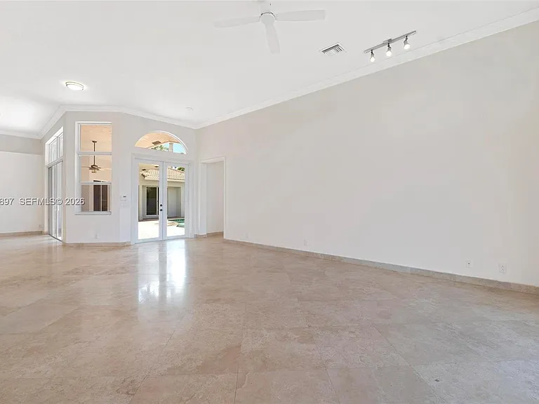 1666 Victoria Pointe Cir — Photo 30
