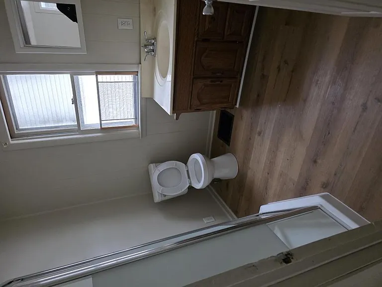 466 W McKibben St — Photo 12