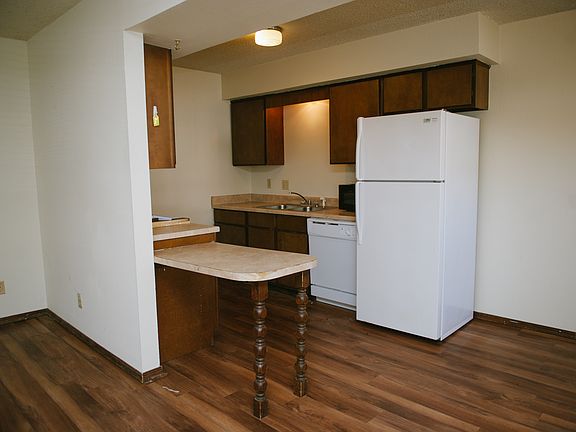 4th image of 409 S Hester St #C