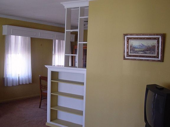 LR Built-In Bookcase