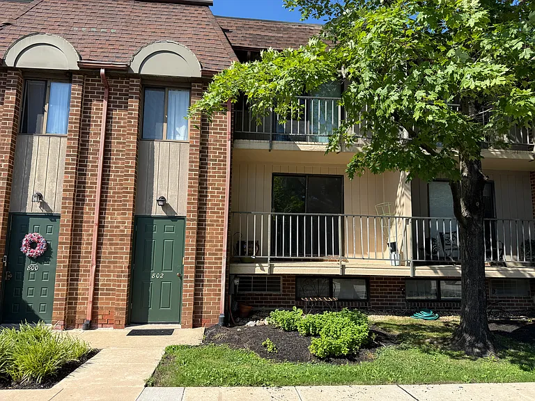 802 Putnam Blvd — Photo 1
