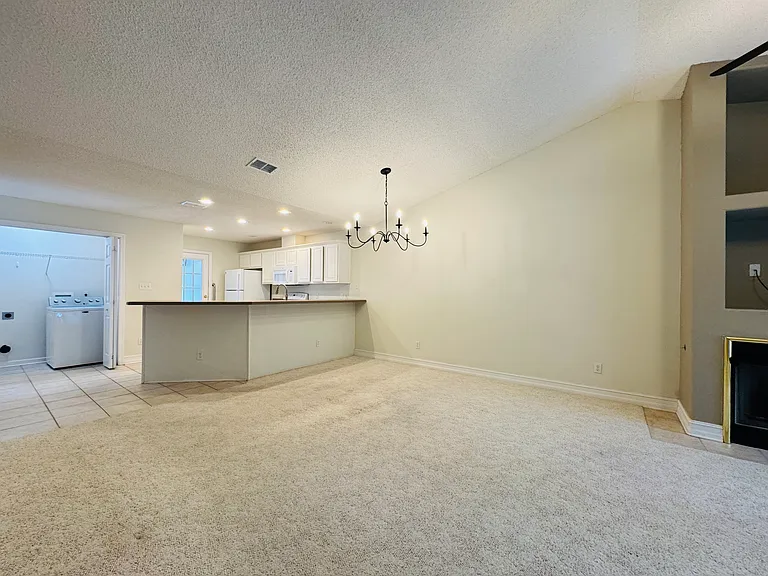 7361 Hollis St — Photo 66
