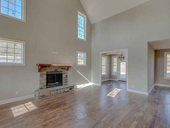 5th image of 384 Cummings Ln Lot 2