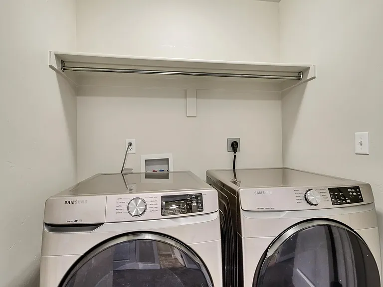 209 W Whitewater Dr — Photo 10