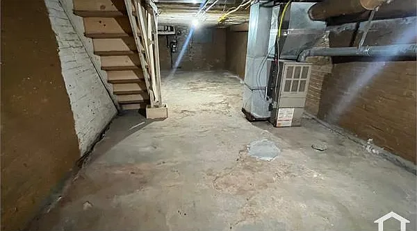 528 N Glover St — Photo 11