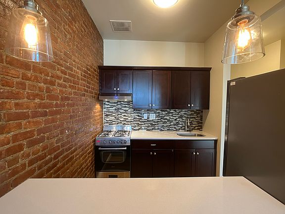 5th image of 1171 Bedford Ave APT 4R