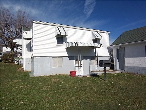 3rd image of 601 Edgelawn St