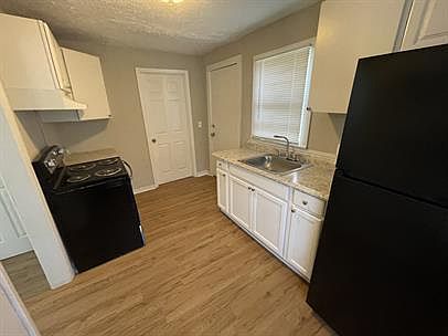 3rd image of 1783 Helena St #1