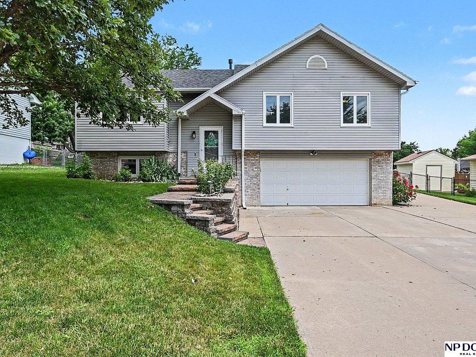 1st image of 4930 Logan Ln