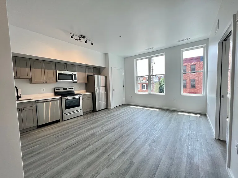 725 W Pratt St. — Photo 108