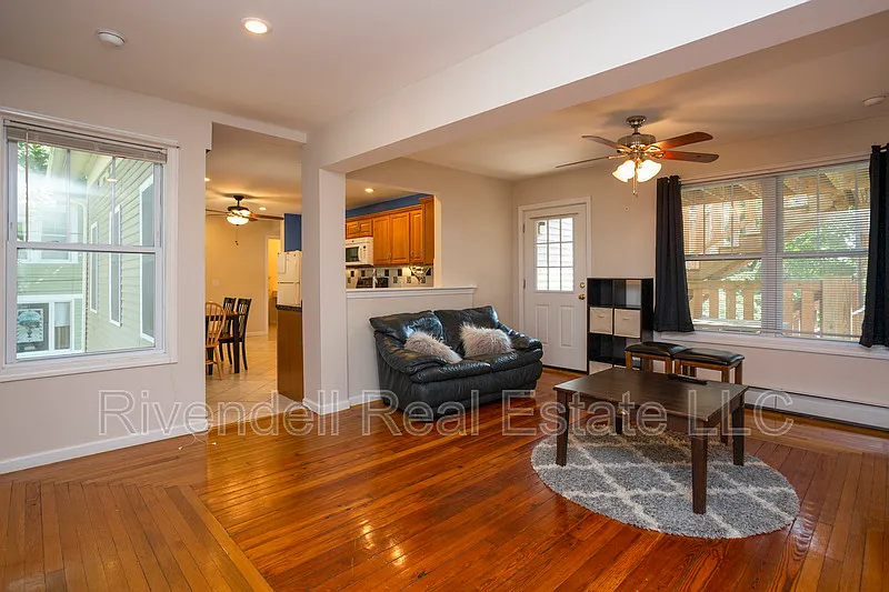 4 bed, 2.0 bath, 1480 sqft, $2,500 — Photo 4