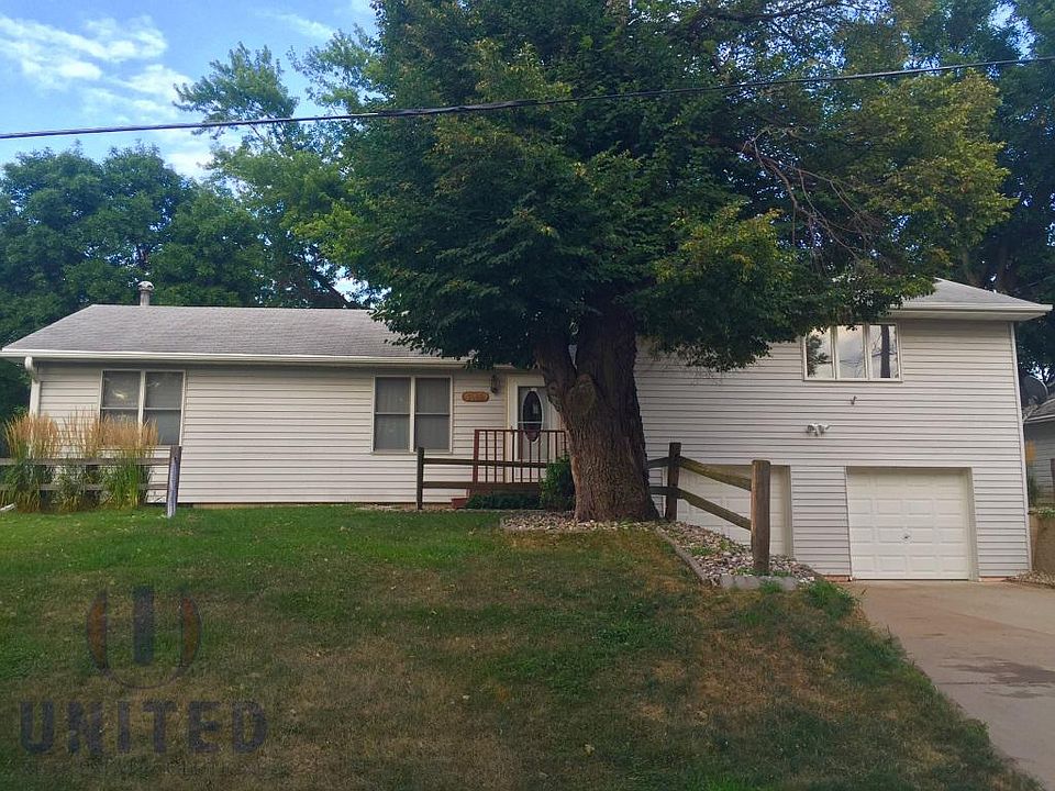 1st image of 1516 S Irene St