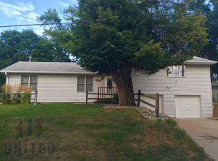 1516 S Irene St, Sioux City, IA 51106