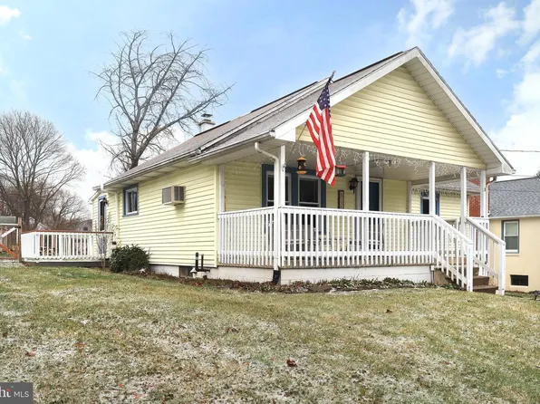 746 S Nixon Rd, Pine Grove Mills, PA 16868