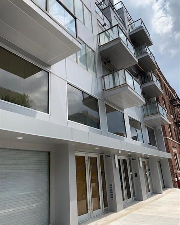 1st image of 2131 OCEAN Avenue #C3