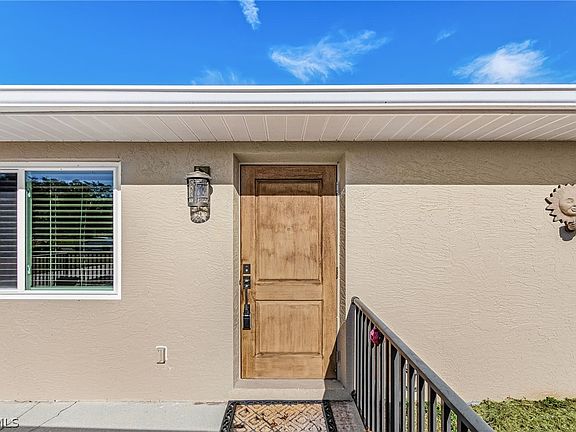 4th image of 985 Quail Run