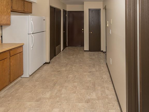 5th image of 1696 Treetop Dr APT 8A