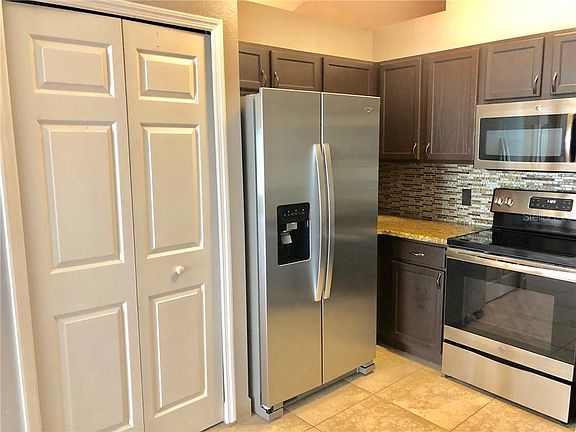3rd image of 755 Paris Dr
