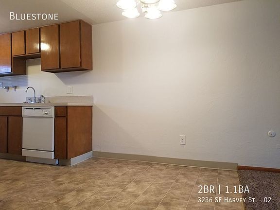 3rd image of 3236 SE Harvey St APT 2
