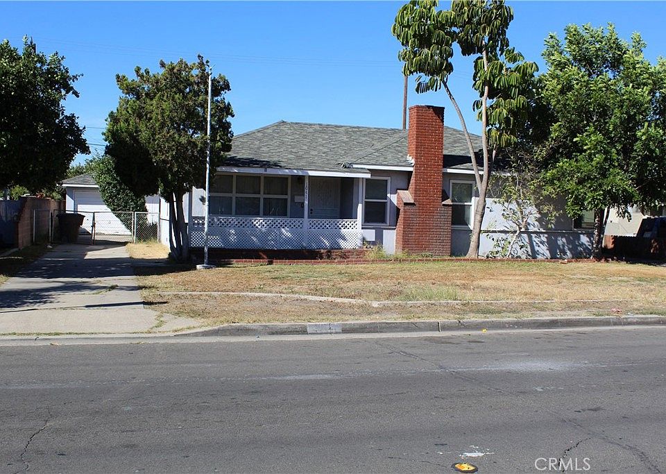 1st image of 1041 N Acacia St
