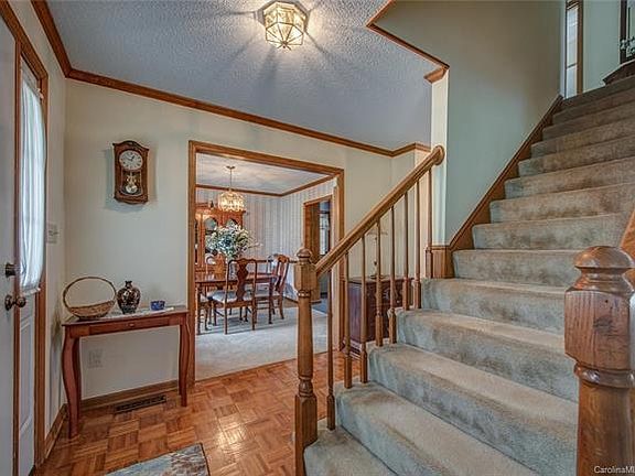 4th image of 2035 Pine Needle Ct