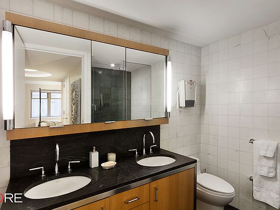4th image of 100 W 58th St APT 6B