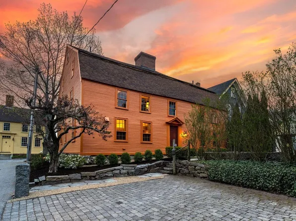 48 Manning Street, Portsmouth, NH 03801