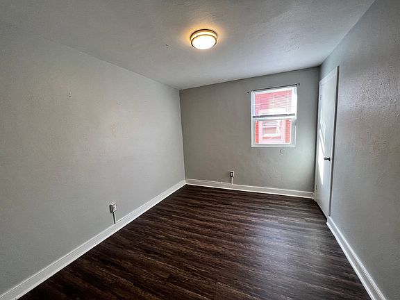5th image of 624 N 33rd St APT B
